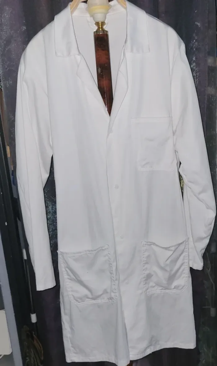 Blouse blanche scolaire science chimie taille 44 etat neuf sans etiquette - photo numéro 3