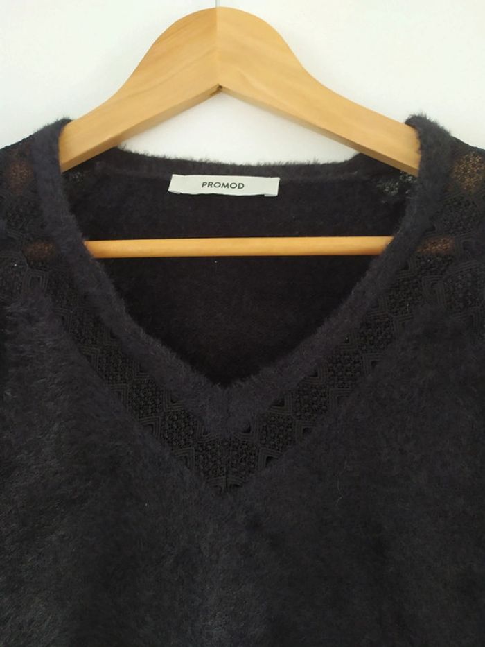 Pull noir col V Promod taille 38 - photo numéro 2