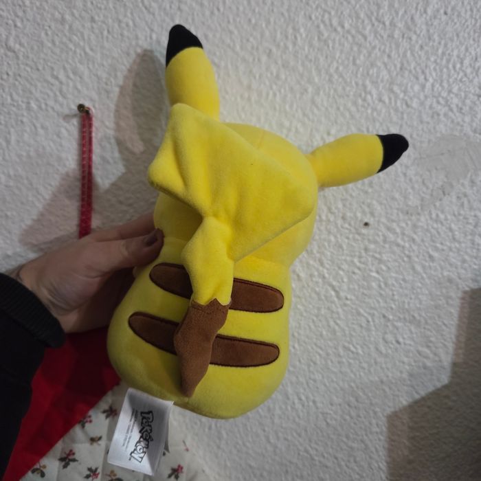 Peluche Pikachu - photo numéro 2