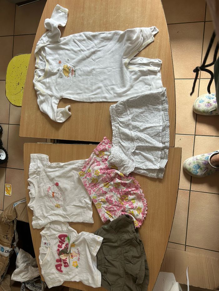 Lot de de + 63 vêtements taille 12 mois - photo numéro 8