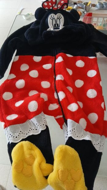 Pyjama ou sur pyjama disney 12 mois