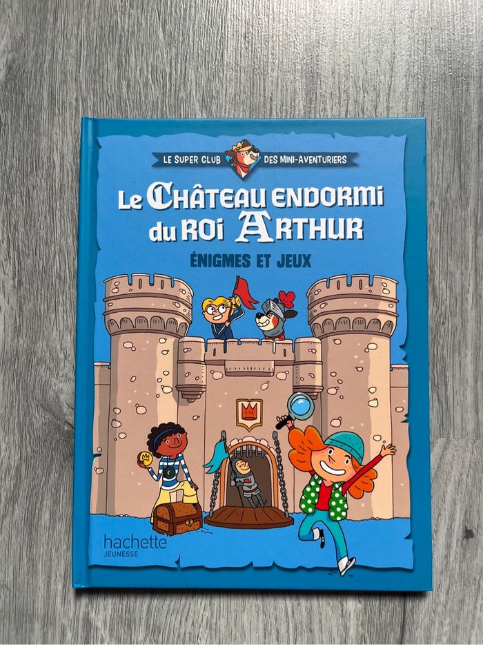 Livre jeux et énigmes enfant le château endormi du roi Arthur - photo numéro 3