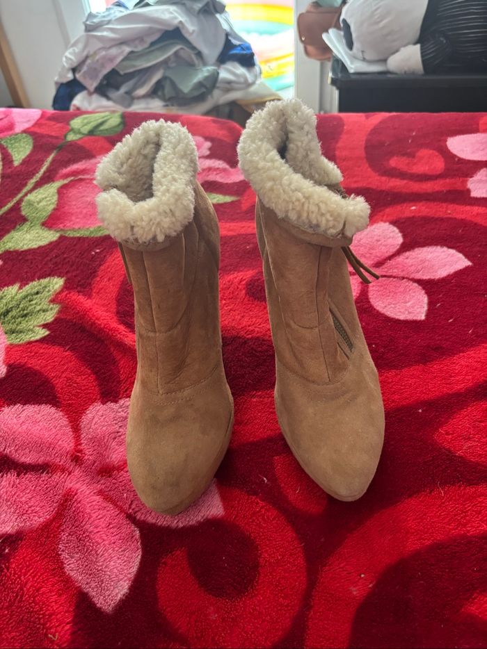 Paire bottines d’hiver femme - photo numéro 2