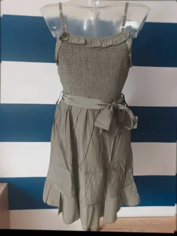 Superbe robe fines bretelles légère kaki femme 40