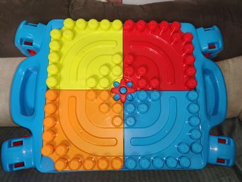 Table d'activités Mega Bloks