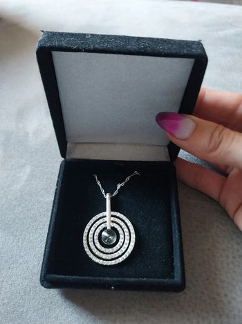 Magnifique collier Argenté femme rond Neuf