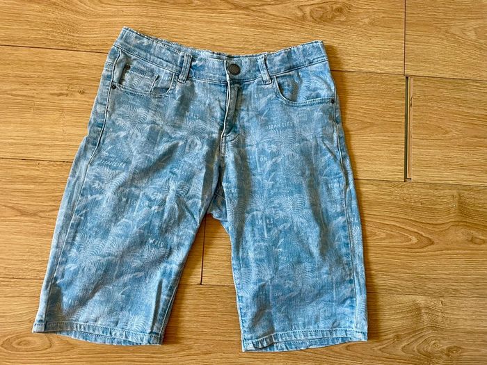 Bermuda IKKS. Taille 14 ans. Tbe