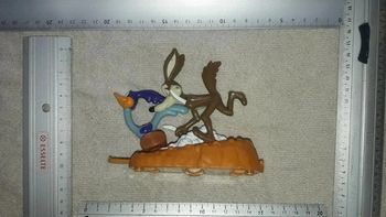 Figurine Bip Bip et le Coyote