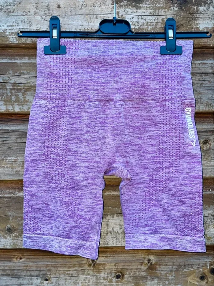 Short gainant violet taille m