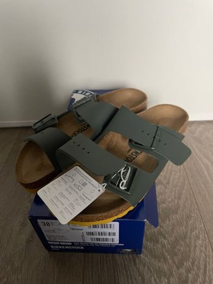 Chaussures sandales de la marque Birkenstock pointure 38 modèle Arizona kids - photo numéro 7