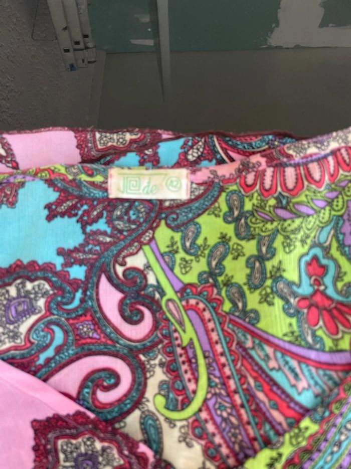 Jolie haut coloré de la marque Jade, en taille 42 - photo numéro 2