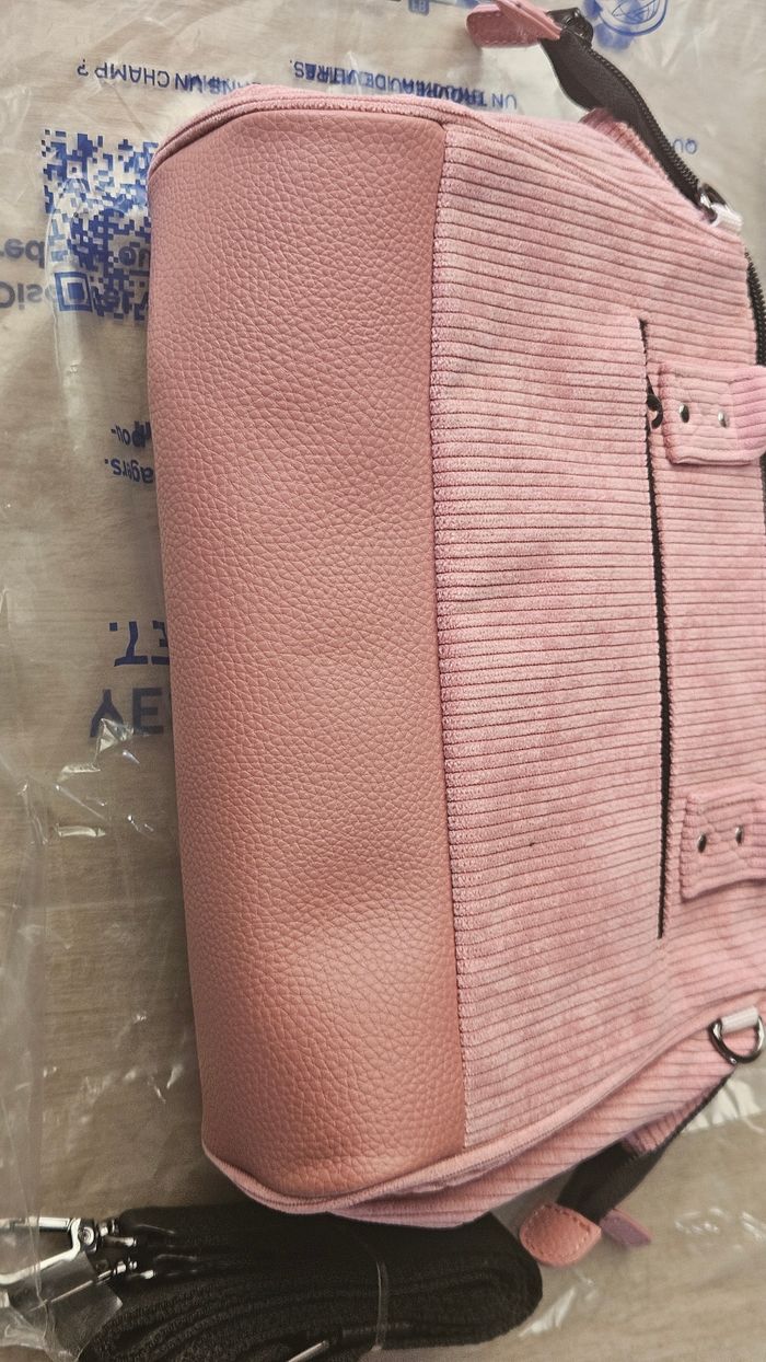 Sac à main crossbody Cabaïa- taille médium- neuf non utilisé avec sa bandoulière - photo numéro 10