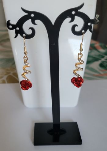 BOUCLES D'OREILLES ZIG ZAG ROSE ROUGE ET STRASS ! NEUF !