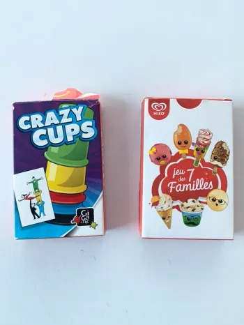 Lot de 2 jeux de cartes et de société Crazy Cups - Jeu des 7 familles