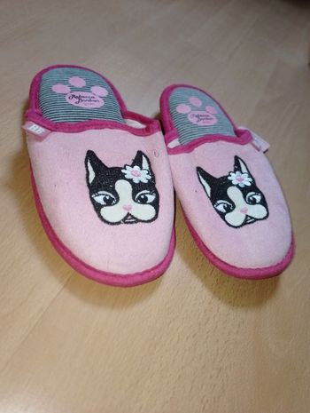 Pantoufle neuve 34 tête de chat rebecca BANBAN
