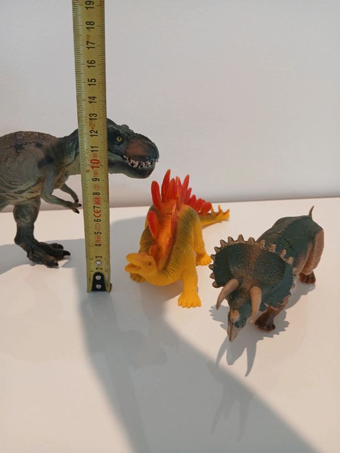 Lot de 3 dinosaures - photo numéro 2