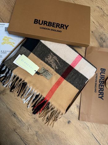 Écharpe Burberry 100% Cachemire