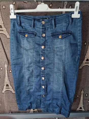 Jupe en jeans à boutons taille 40