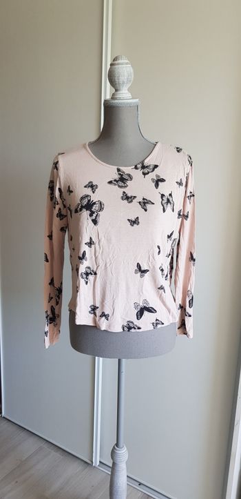 Pull léger / sweat shirt motifs papillon