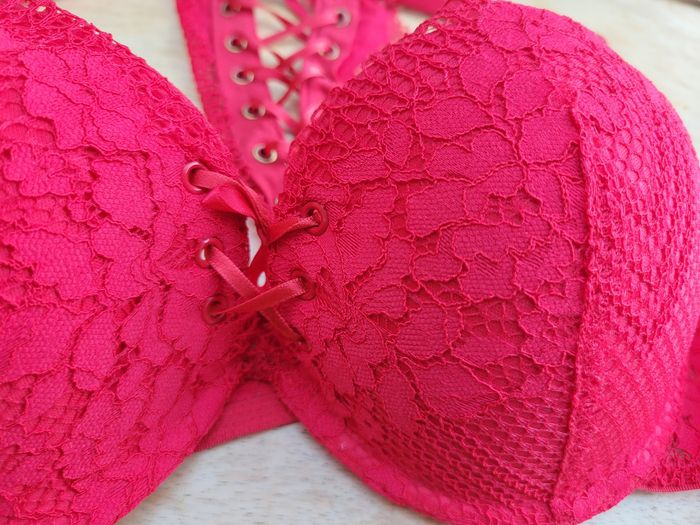 Lingerie soutien gorge et shorty - photo numéro 2