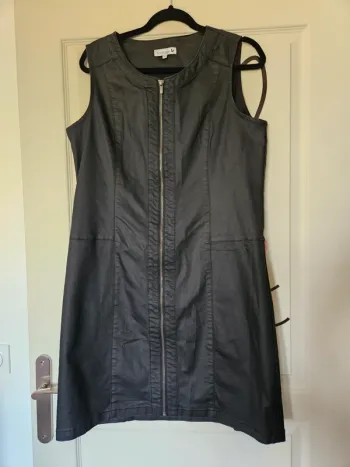 Robe Noir Taille 42 Scottage