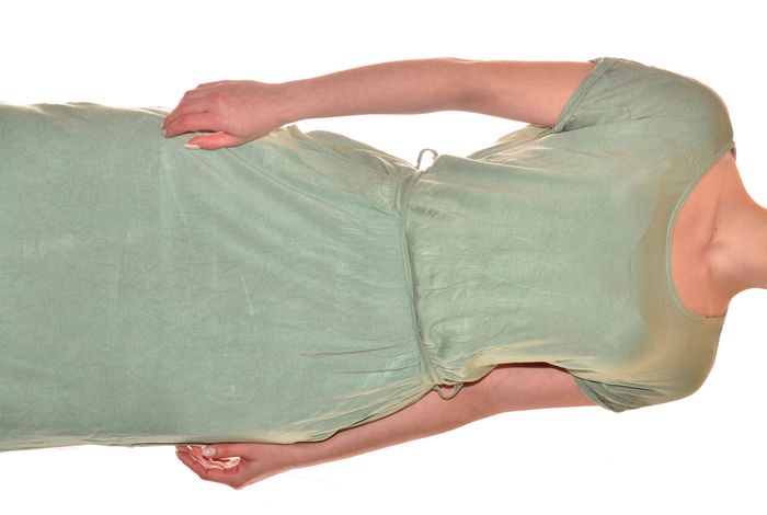 longue robe manches courtes vert clair col rond décontractée ceinturée à la taille - photo numéro 8