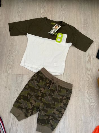 Ensemble, T-shirt et short camouflage, marque orchestra taille 6 ans