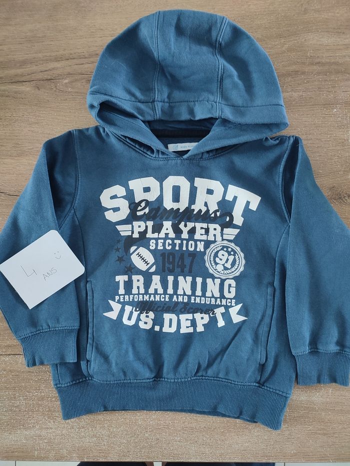 Pull a capuche