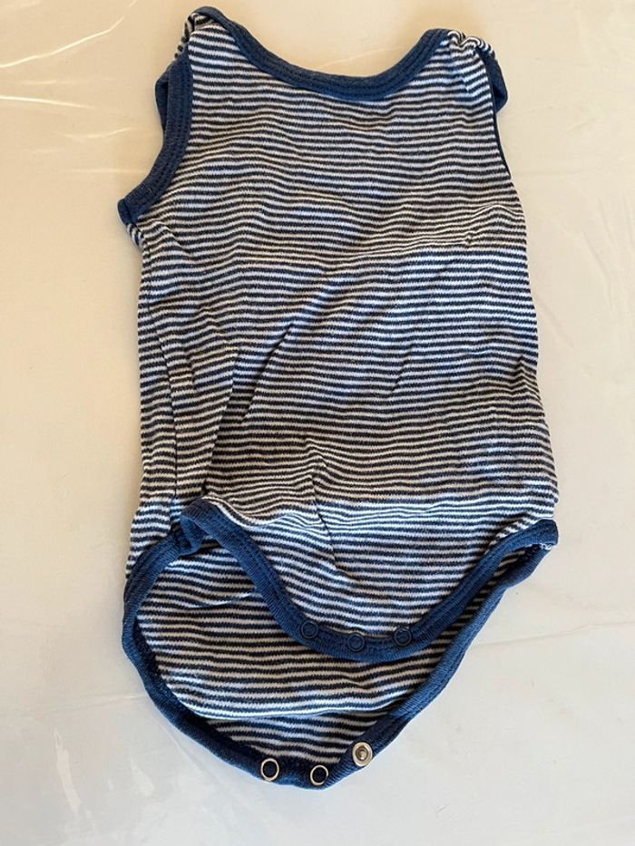 Lot 12 body 12 mois - photo numéro 5