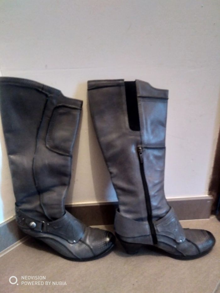 Bottes - photo numéro 3