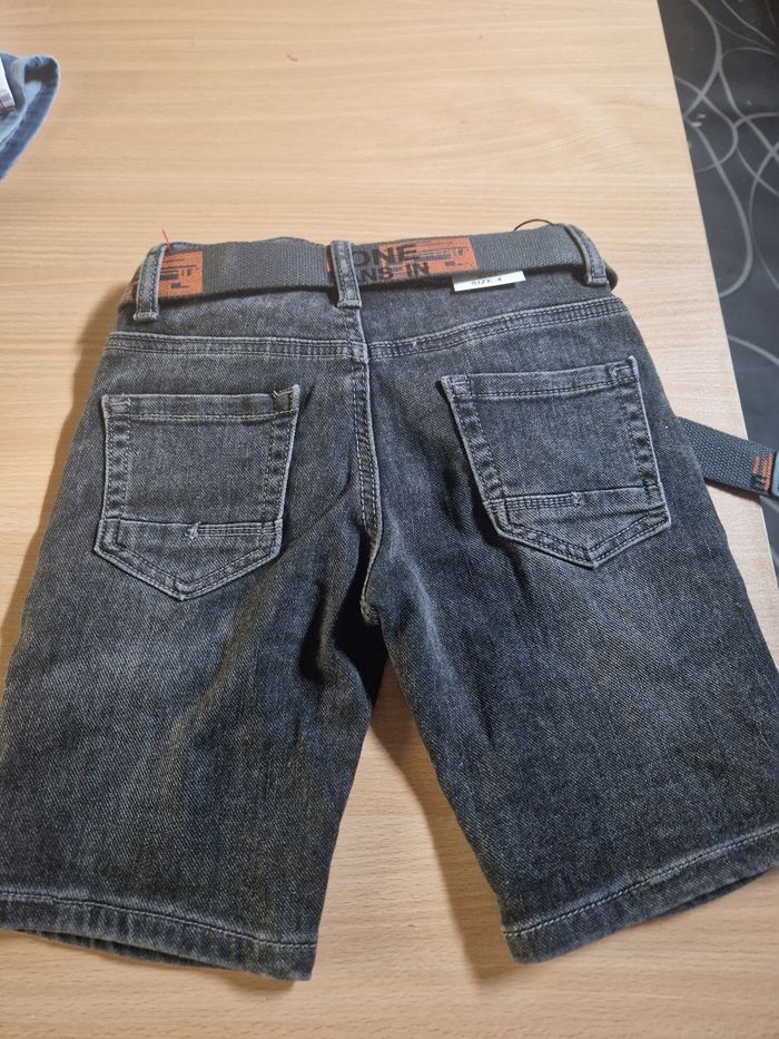 Short garçon 👦 - photo numéro 2