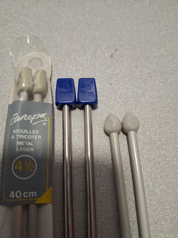 Lot de 11 paires d'aiguilles à tricoter n°3 à 10 très bon état - photo numéro 3