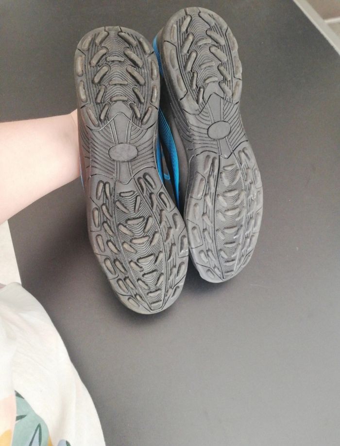 Baskets noir et bleu - photo numéro 3