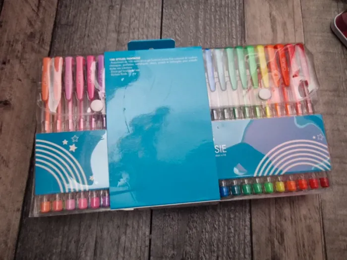 Lot 100 stylos fantaisie - photo numéro 3