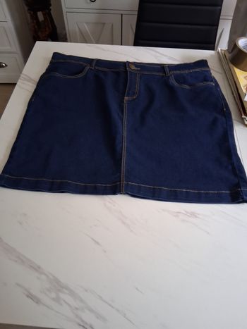 Jupe en jean courte bleu" t- 48"