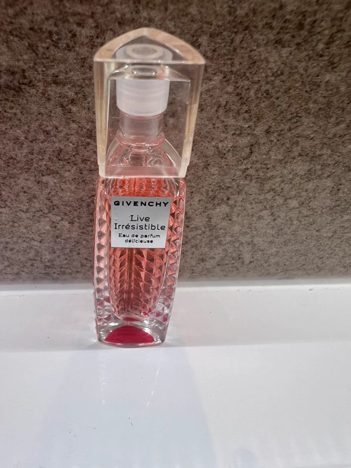 Parfum miniature Givenchy Live irrésistible - photo numéro 3