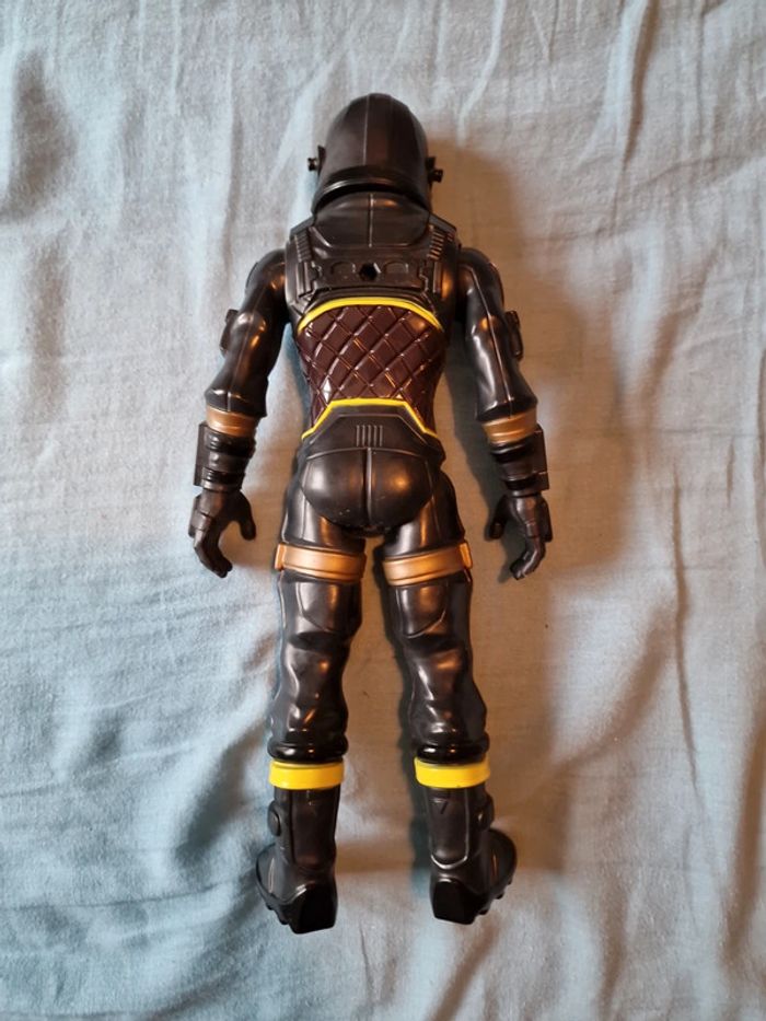 Figurine Dark Voyager Fortnite - photo numéro 3