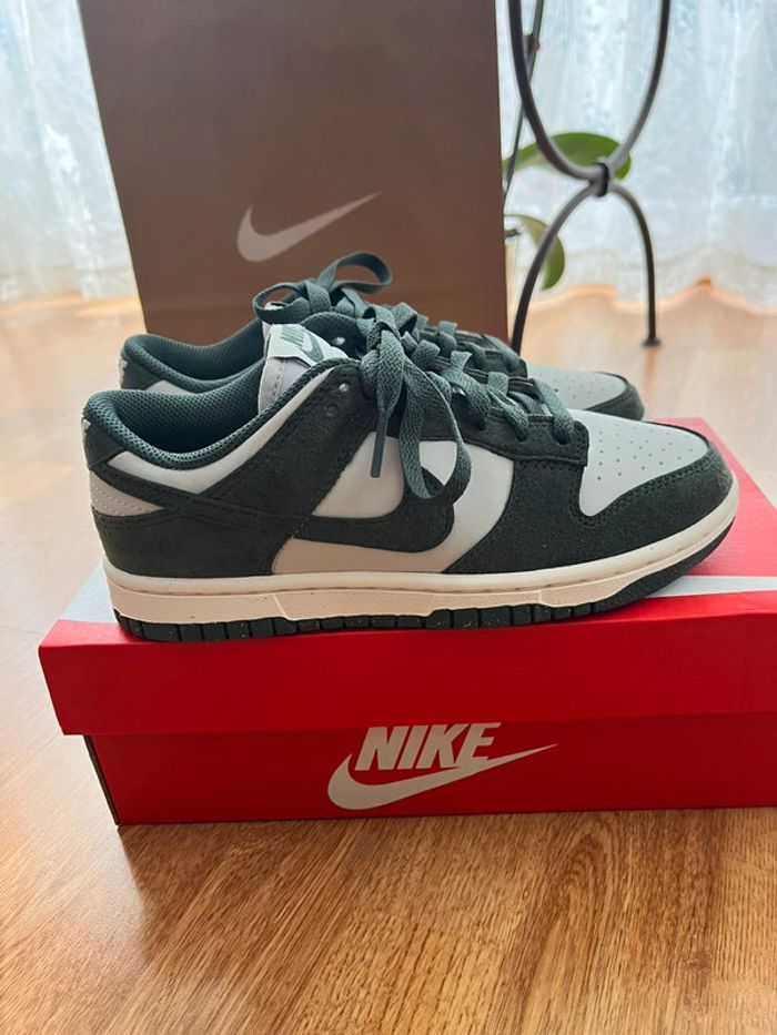 Nike Dunk Low verte femme 36,5 - photo numéro 2