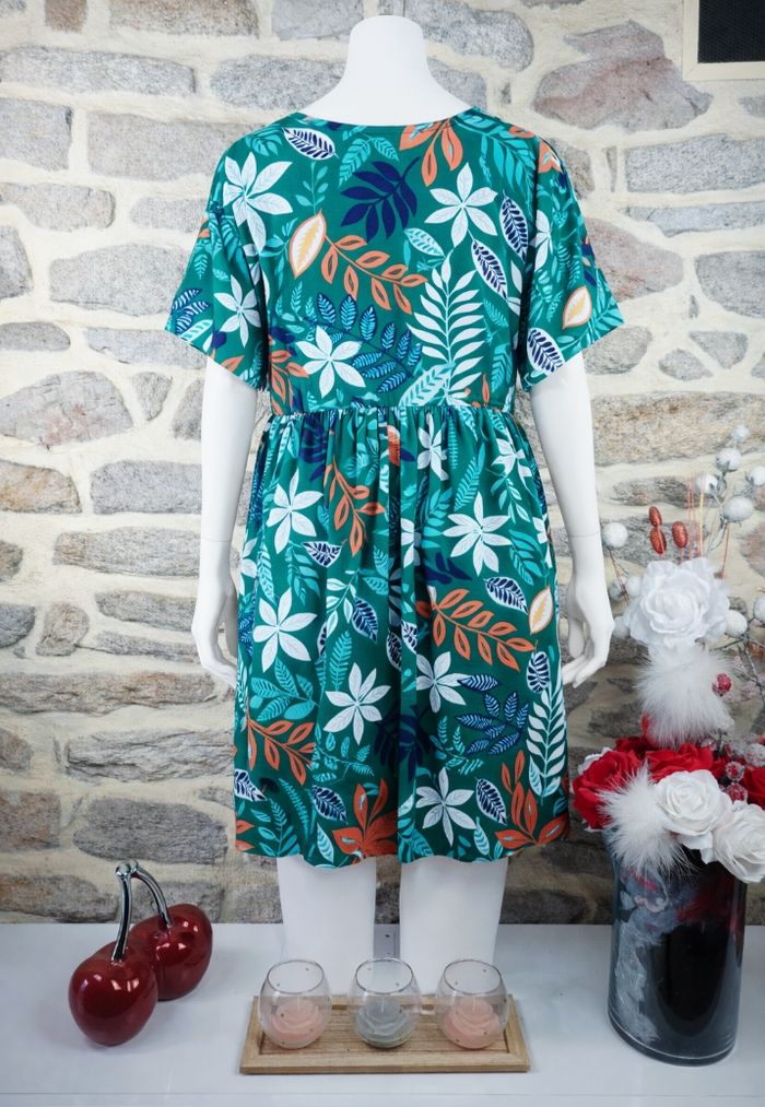 Robe jungle mystique tropicale verte et multicolore Femme taille 54 marque Missguided 🌺 - photo numéro 2