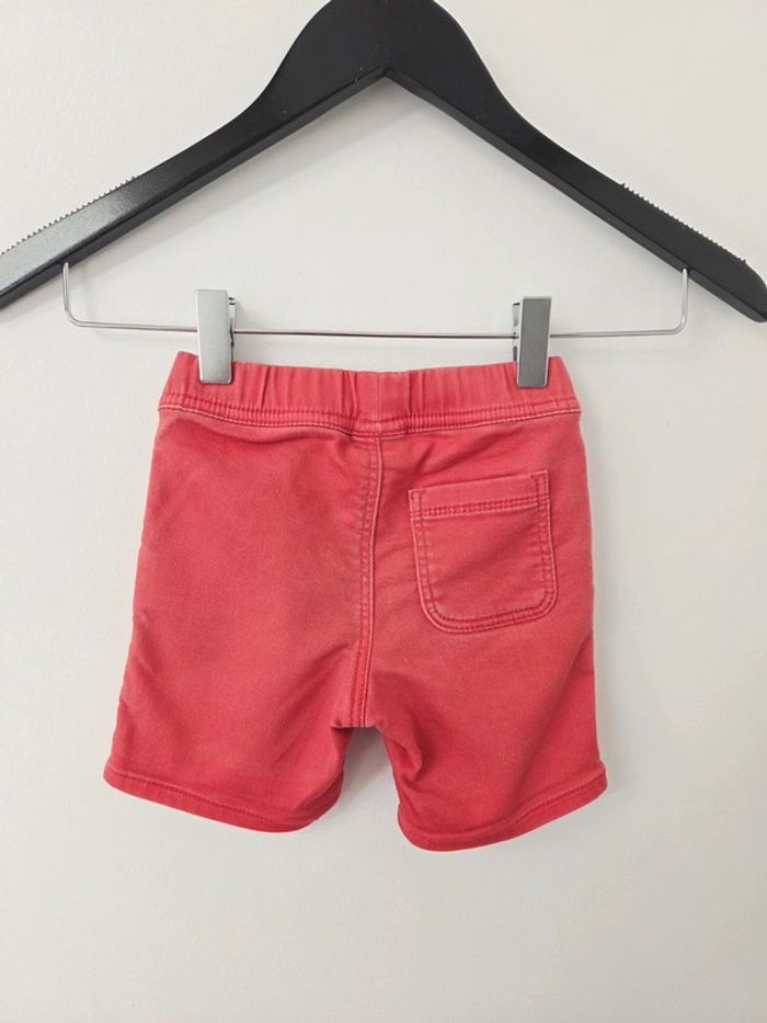Joli short GAP 6/12 mois - photo numéro 4