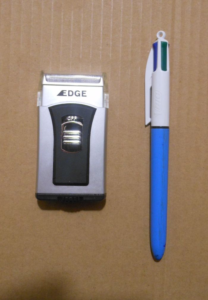 🪒 Rasoir électrique de voyage à piles NEUF - photo numéro 3