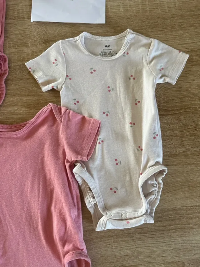 Lot 4 bodies manches courtes bébé fille - photo numéro 2