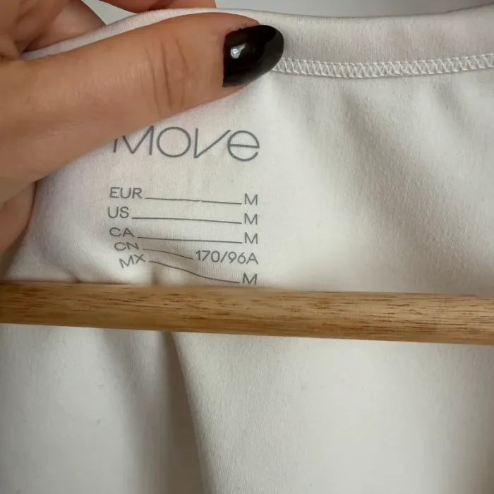 Haut de sport blanc coupe courte Move taille M - photo numéro 3