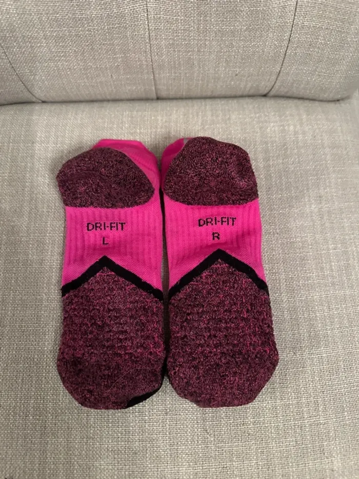 Chaussettes 🧦 Nike pointure 2 - photo numéro 2
