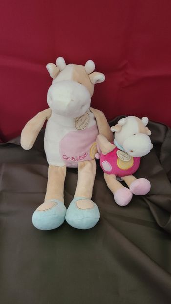 Doudou Vache Cerise Doudou Et Compagnie Avec Son Petit col bleu rose fushia framboise