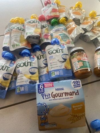 Lot de 20 compotes + repas bébé 