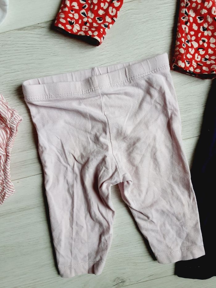Lot 3 leggings, un gilet et un short culotte 6 mois - photo numéro 8