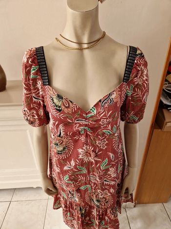 Robe décolletée / robe droite (2)