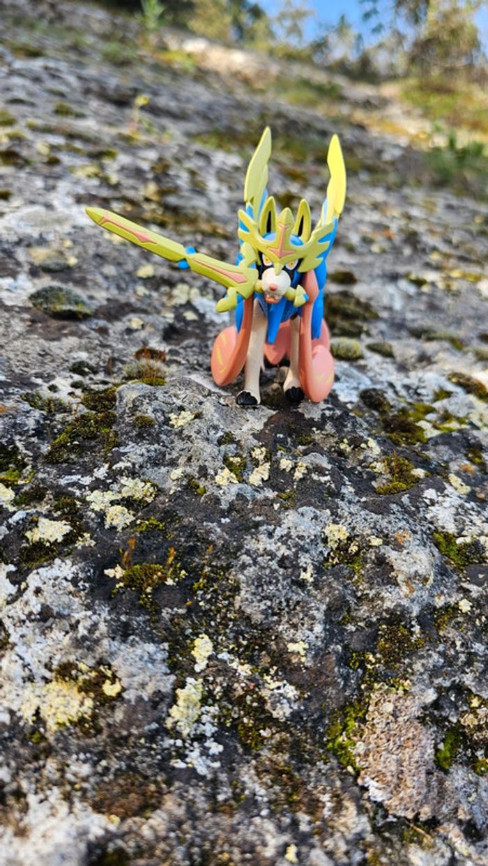 Super figurine Pokemon Nintendo tomy zacian - photo numéro 2