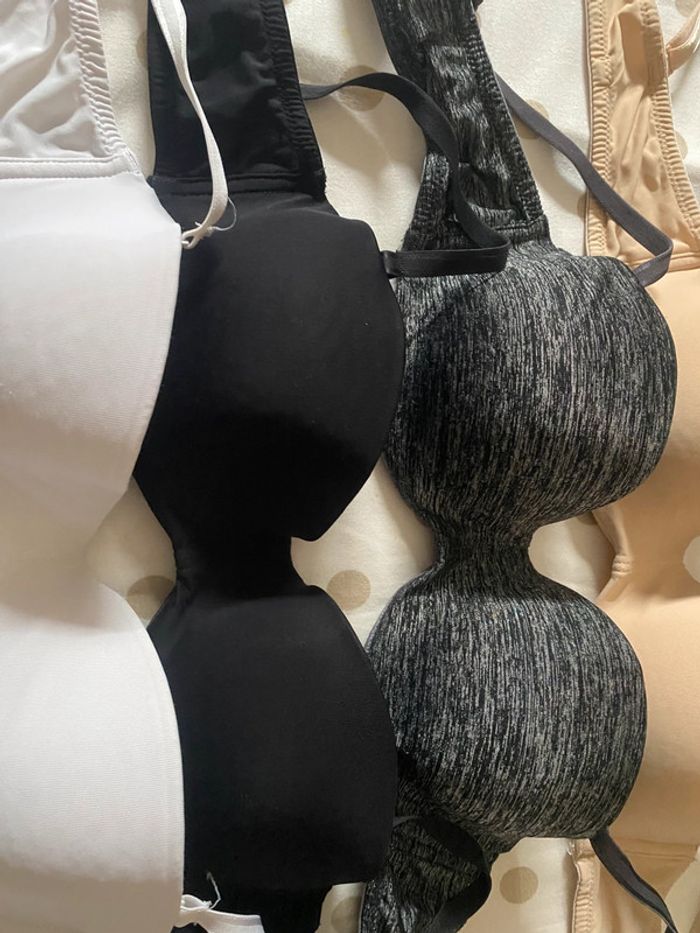lot de cinq Soutien-gorge 90 B forme bandeau bretelles, détachables. - photo numéro 3